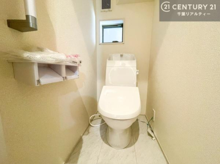 �g�C�� �������֍��ɂ��A�~��͕֍����g�����ł���̂ŗ₽���֍��ɍ��炸�ɍςފ������d�l�ł��I�V���v���ȃJ���[����Ƃ��Ă���̂ŁA������ꂪ���₷���ł��B