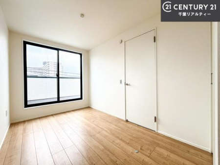 �m�� �o���R�j�[�ɖʂ��Ă���m���ł��B���邭�����肪����A���C����������ł��܂��I���N���āA�O�ɏo�Ĕw�L�т����[�ċz�����ǂ������}������邱�Ƃ��ł��܂��B