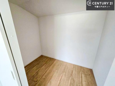 ���[ �E�H�[�N�C���N���[�[�b�g�t���ł��B��������̂��m���Ȃǂ����[���Ă��������ł��ˁI���ɂ���@�������ȂǋG�ߕ��̑傫�ȉƓd�����[�ł��܂��I
