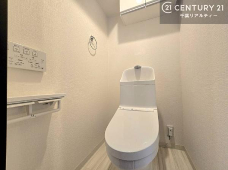 �g�C�� �������֍��ɂ��A�~��͕֍����g�����ł���̂ŗ₽���֍��ɍ��炸�ɍςފ������d�l�ł��I�V���v���ȃJ���[����Ƃ��Ă���̂ŁA������ꂪ���₷���ł��B