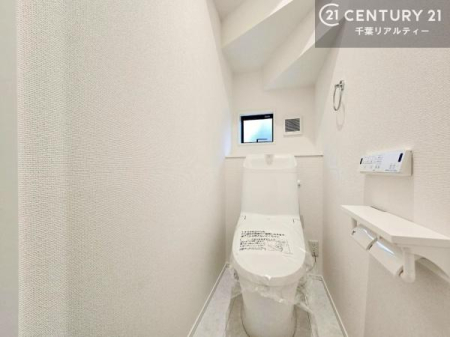 �g�C�� �������֍��ɂ��A�~��͕֍����g�����ł���̂ŗ₽���֍��ɍ��炸�ɍςފ������d�l�ł��I