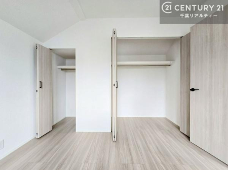 �m�� �V���v���Ƀf�U�C������Ă��邽�߁A�Ƌ��I�т܂���I
���C�ɓ���̉Ƌ��u���Ă��낰���Ԃ���邱�Ƃ��ł��܂��B
