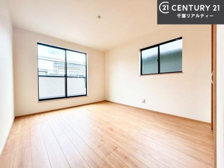 �m�� �o���R�j�[�ɖʂ��Ă���m���ł��B���邭�����肪����A���C����������ł��܂��I���N���āA�O�ɏo�Ĕw�L�т����[�ċz�����ǂ������}������邱�Ƃ��ł��܂��B