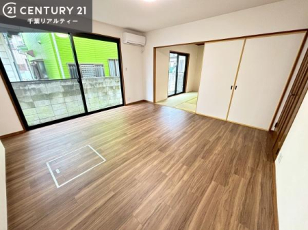 ���r���O �D�����z���܂肪���r���O����ł���ċ��S�n�̗ǂ���Ԃ����o���Ă���܂��I
���났�̎��Ԃ��߂����܂��I
