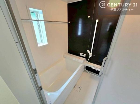 ���� �������������l�̕��͋C�̃o�X���[���́A�����o�Ă��ăo�X�^�C�����[���I
���d���撣���Ă��邲�J���ɂ��D�݂̍���̓����܂����āA�y����ł݂Ă͂������ł��傤���H