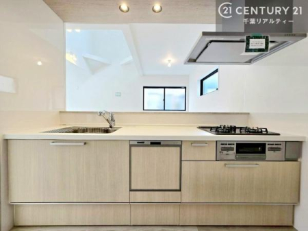 �L�b�`�� ���[�X�y�[�X���L�x�ŁA�����X�y�[�X���X�b�L���ƕЕt���Ђ�`�����p�ł��܂��I
���K�ɍ�Ƃ��ł��A�Ǝ��̌����A�b�v�I�����̗���������܂��I