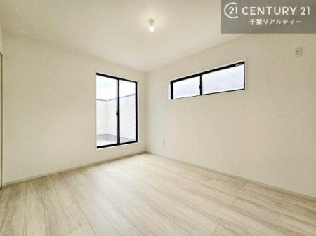 �m�� �o���R�j�[�ɖʂ��Ă���m���ł��B���邭�����肪����A���C����������ł��܂��I���N���āA�O�ɏo�Ĕw�L�т����[�ċz�����ǂ������}������邱�Ƃ��ł��܂��B
