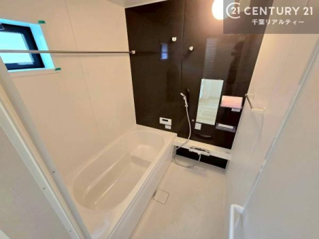 ���� �������������l�̕��͋C�̃o�X���[���́A�����o�Ă��ăo�X�^�C�����[���I
���d���撣���Ă��邲�J���ɂ��D�݂̍���̓����܂����āA�y����ł݂Ă͂������ł��傤���H