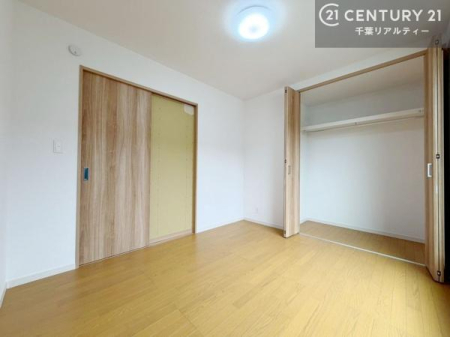 ���r���O�ȊO�̋��� ���[�X�y�[�X�����Ă��܂��I�������X�b�L�����ڂ��鎖���ł��܂��ˁB
�Ƌ��I�΂Ȃ��V���v���ȃf�U�C���ׁ̈A�Ƌ��I�΂����C�ɓ���̋�ԍ�肪�ł������ł��ˁB