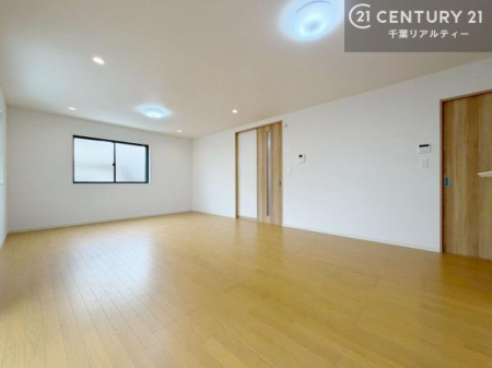 ���r���O �傫�ȑ����炽���Ղ�̗z���������閾�邢���r���O�B�J�����̂��郊�r���O�ŉƑ��c���̂��났�̎��Ԃ��߂����܂��I