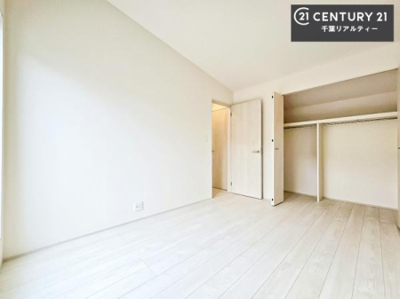 �q������ ���[�X�y�[�X�����Ă��܂��I�������X�b�L�����ڂ��鎖���ł��܂��ˁB
�Ƌ��I�΂Ȃ��V���v���ȃf�U�C���ׁ̈A�Ƌ��I�΂����C�ɓ���̋�ԍ�肪�ł������ł��ˁB