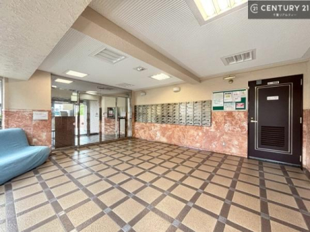 �G���g�����X �z������̗ǂ��G���g�����X�́A���Ƒ��₨�q�l���������}���Ă���܂��B
�����̕�炵�ɐS�n�悳�������炵�Ă�����Ԃł��B