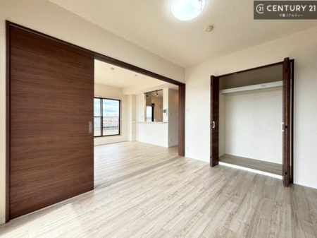 �m�� �V���v���Ƀf�U�C������Ă��邽�߁A�Ƌ��I�т܂���I
���C�ɓ���̉Ƌ��u���Ă��낰���Ԃ���邱�Ƃ��ł��܂��B
