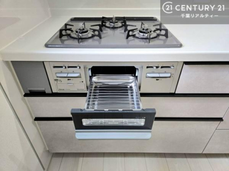 �L�b�`�� �R�����͎O������̂ł������̓����i�s���ł��܂��B
�������O�����t���ł��B�����X�y�[�X���L�X���Ă���׍�Ƃ����₷���I�g�����肪�ǂ��V�X�e���L�b�`���ł��I