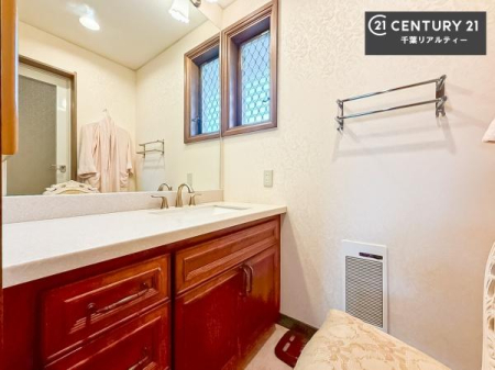 ���ʑ�E���ʏ� �g�Ȃ�𐮂�����ʏ��́A���������厖�ł��I������̐������̂��镵�͋C�����o�I�C�����悭���g�����������܂��B