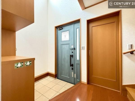 ���� �V���[�Y�{�b�N�X�t���Ȃ̂ŁA���ւ��Еt�����|�������₷���ł��I
�X�b�L���������ւŌ˂��J�����u�ԁA�������̂���S�n������Ԃ��o�}���Ă���܂��B