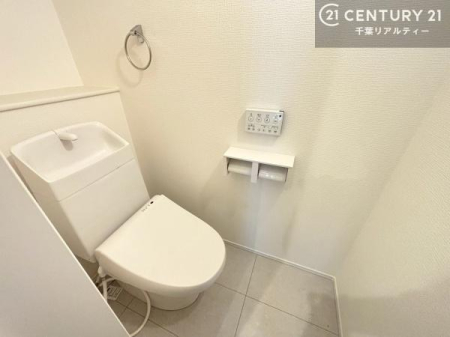 �g�C�� �������֍��ɂ��A�~��͕֍����g�����ł���̂ŗ₽���֍��ɍ��炸�ɍςފ������d�l�ł��I