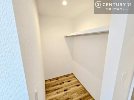 ���[ �E�H�[�N�C���N���[�[�b�g�t���ł��B��������̂��m���Ȃǂ����[���Ă��������ł��ˁI���ɂ���@�������ȂǋG�ߕ��̑傫�ȉƓd�����[�ł��܂��I