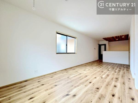 ���r���O ���A�����������܂�����A�����̂��ē����\�ł��B�ʐ^�����ł͕�����Ȃ����邳��J�����A�Z�ݐS�n�̗ǂ����A���Ќ��n�ɂĂ��m�F���������B�V������炵�̑������A���Ђ��̋@��ɂ��̊����������B