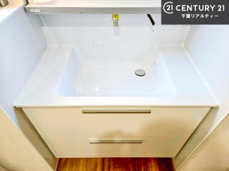 ���ʑ�E���ʏ� �[�����ʑ�{�E���́A�������˂ɂ����̂ł�����ꂪ�y�X�I���������ۂĂ܂��I
�L���C�Ȑ��ʏ��Ŏ��������̃��`�x�[�V�������オ��܂��ˁI