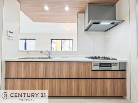 �L�b�`�� �y���d�l�ʐ^�z��Ƃ����₷���V�X�e���L�b�`���ł��I���[���t���Ă���̂ŁA�����X�y�[�X�ɕ���u���Ȃ��čς݂܂��I�L�X�g���āA���K�ɍ�Ƃ��ł��܂��I