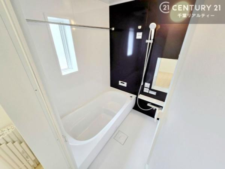 ���� �L�X�o�X�ň���̔������t���b�V���B�����L�΂���̂ŁA�����ɂ��������ƐZ����܂��ˁI�����̃o�X�^�C�����y���݂ɂȂ�܂��B
