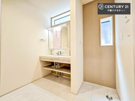 ���ʑ�E���ʏ� �I�[�v���^�C�v�̐��ʑ�́A�������ōa���Ȃ�������ꂪ���₷�����͓I�Ȑ��ʑ�ł��I�����̐g�x�x�����K�I