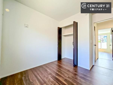 �q������ ���[�X�y�[�X�����Ă��܂��I�������X�b�L�����ڂ��鎖���ł��܂��ˁB
�Ƌ��I�΂Ȃ��V���v���ȃf�U�C���ׁ̈A�Ƌ��I�΂����C�ɓ���̋�ԍ�肪�ł������ł��ˁB