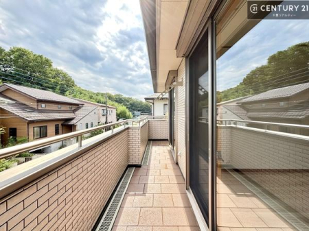 �o���R�j�[ �z������ǍD�ȃo���R�j�[�ł��I���ꂽ���ɂ͐�������n����J���I�Ȏ��Ԃ��y���߂܂��B
