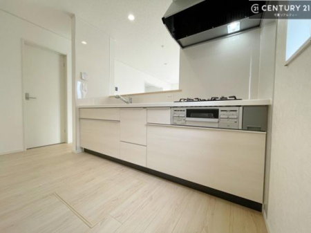 �L�b�`�� ��Ƃ肠�钲���X�y�[�X�ō�Ƃ����₷�����K�ȃL�b�`���ł��I
���q�l�ƈꏏ�ɂ��َq������y���߂�L�X�X�y�[�X�ł��B�y�����������ԂɂȂ肻���ł��ˁI