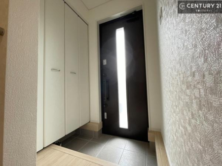 ���� �V���[�Y�{�b�N�X�t���Ȃ̂ŁA���ւ��Еt�����|�������₷���ł��I
�X�b�L���������ւŌ˂��J�����u�ԁA�������̂���S�n������Ԃ��o�}���Ă���܂��B