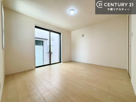 �m�� �V���v���Ƀf�U�C������Ă��邽�߁A�Ƌ��I�т܂���I
���C�ɓ���̉Ƌ��u���Ă��낰���Ԃ���邱�Ƃ��ł��܂��B
