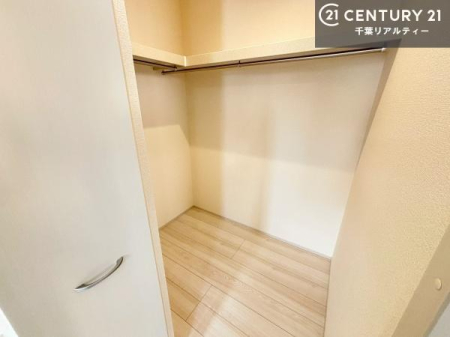 ���[ �E�H�[�N�C���N���[�[�b�g�t���ł��B��������̂��m���Ȃǂ����[���Ă��������ł��ˁI���ɂ���@�������ȂǋG�ߕ��̑傫�ȉƓd�����[�ł��܂��I