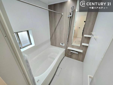 ���� �������������l�̕��͋C�̃o�X���[���́A�����o�Ă��ăo�X�^�C�����[���I
���d���撣���Ă��邲�J���ɂ��D�݂̍���̓����܂����āA�y����ł݂Ă͂������ł��傤���H