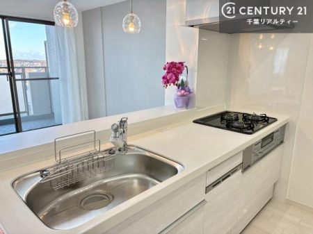 �L�b�`�� ���C�h�ȃV���N�ł��ˁI�������˂ɂ������������₷���Ǝ����y�X�d�l�̃V�X�e���L�b�`���ł��I
�f�U�C�����Ƌ@�\�������˂��L�b�`���Ő�����������܂��ˁI