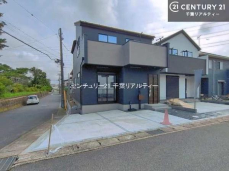 ���ԏ� ���ԃX�y�[�X��2�䕪����܂��I�Z�J���h�J�[�͂������A�o�C�N�⎩�]�ԂȂǂ��u���ꏊ�ɍ���܂���B
