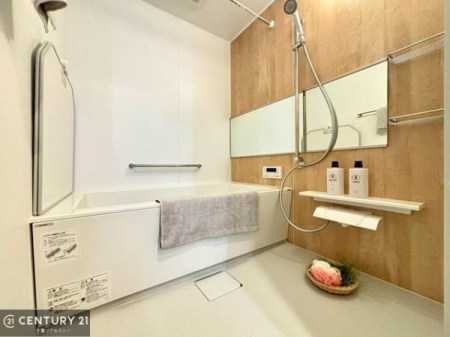 ���� 1���̔�����������Ɩ����Ă���闁���ł��B
�������̑f�G�ȃ����N�[�[�V�����ꏊ�ł��I