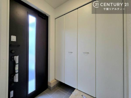 ���� ���֎��[���[�����Ă���̂ŁA���֎��肪�X�b�L���Еt�����q���ɌC�̒u����ɍ���܂���I
