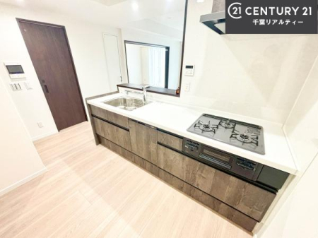 �L�b�`�� ��Ƃ肠�钲���X�y�[�X�ō�Ƃ����₷�����K�ȃL�b�`���ł��I
���q�l�ƈꏏ�ɂ��َq������y���߂�L�X�X�y�[�X�ł��B�y�����������ԂɂȂ肻���ł��ˁI