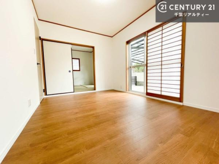 �m�� ���邭���ʂ��̗ǂ������ł��B�u�V���v���v�Ƀf�U�C�����ꂽ�����B���R�x�������̂ŉƋ�⃌�C�A�E�g�ł��D�݂̋�Ԃ�n��グ���܂��B�����x�A���n�ɂĂ��m�F���������B