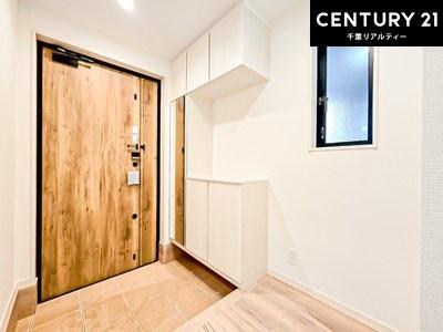 ���� �~���[�t���V���[�Y�{�b�N�X�t���Ȃ̂ŁA���ւ��Еt�����|�������₷���ł��I
�X�b�L���������ւŌ˂��J�����u�ԁA�������̂���S�n������Ԃ��o�}���Ă���܂��B