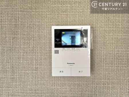���̑� TV���j�^�[�t�C���^�[�t�H���������B���K�҂̊���m�F���Ă���Ή��ł��邽�߁A�h�Ɩʂɂ��z�����ꂽ���S�̐ݔ��ł��B