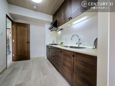 �L�b�`�� �Ǖt���L�b�`���Ȃ�ł͂̌����I�ȓ����ƁA��Ƃ肠���Ƒ��������@�\�I�ȃL�b�`���X�y�[�X�B�����̂����������K�ɂ͂��ǂ�܂��B