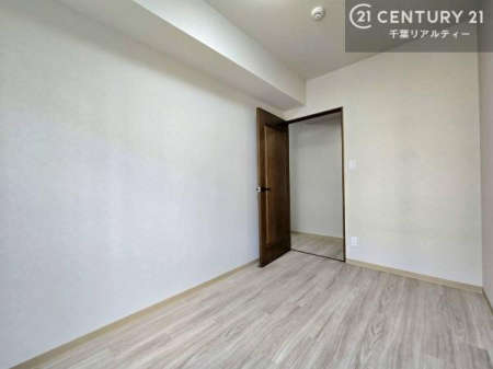 �m�� �V���v���Ƀf�U�C������Ă��邽�߁A�Ƌ��I�т܂���I
���C�ɓ���̉Ƌ��u���Ă��낰���Ԃ���邱�Ƃ��ł��܂��B