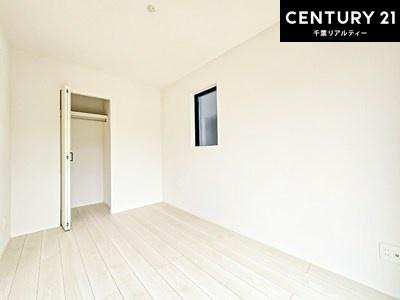 �q������ ���[�X�y�[�X�����Ă��܂��I�������X�b�L�����ڂ��鎖���ł��܂��ˁB
�Ƌ��I�΂Ȃ��V���v���ȃf�U�C���ׁ̈A�Ƌ��I�΂����C�ɓ���̋�ԍ�肪�ł������ł��ˁB
