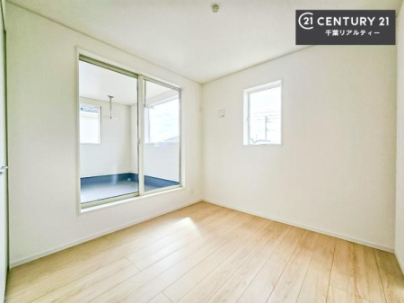�Q�� �o���R�j�[�ɖʂ��Ă���m���ł��B���邭�����肪����A���C����������ł��܂��I���N���āA�O�ɏo�Ĕw�L�т����[�ċz�����ǂ������}������邱�Ƃ��ł��܂��B