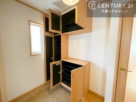 ���� ���֎��[���[�����Ă���̂ŁA���֎��肪�X�b�L���Еt�����q���ɌC�̒u����ɍ���܂���I