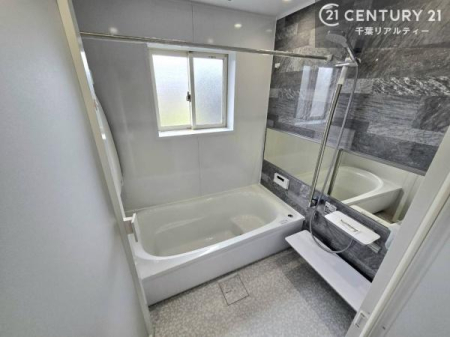 ���� �������������l�̕��͋C�̃o�X���[���́A�����o�Ă��ăo�X�^�C�����[���I
���d���撣���Ă��邲�J���ɂ��D�݂̓����̓����܂����āA�y����ł݂Ă͂������ł��傤���H