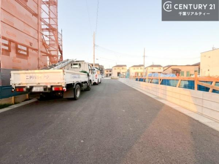 �O�ʓ��H�܂ތ��n�ʐ^ ���ӊ���A���q�l�̂���]�ɍ������������ꏏ�ɂ��ē���v���܂��B�Z��[���A�h�o�C�U�[�ɂ�邲���k������܂��B���Ђ͂��₢���킹�ɑ��Ή����܂��I���҂������܂���I