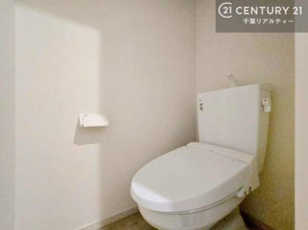 �g�C�� �������֍��ɂ��A�~��͕֍����g�����ł���̂ŗ₽���֍��ɍ��炸�ɍςފ������d�l�ł��I�V���v���ȃJ���[����Ƃ��Ă���̂ŁA������ꂪ���₷���ł��B